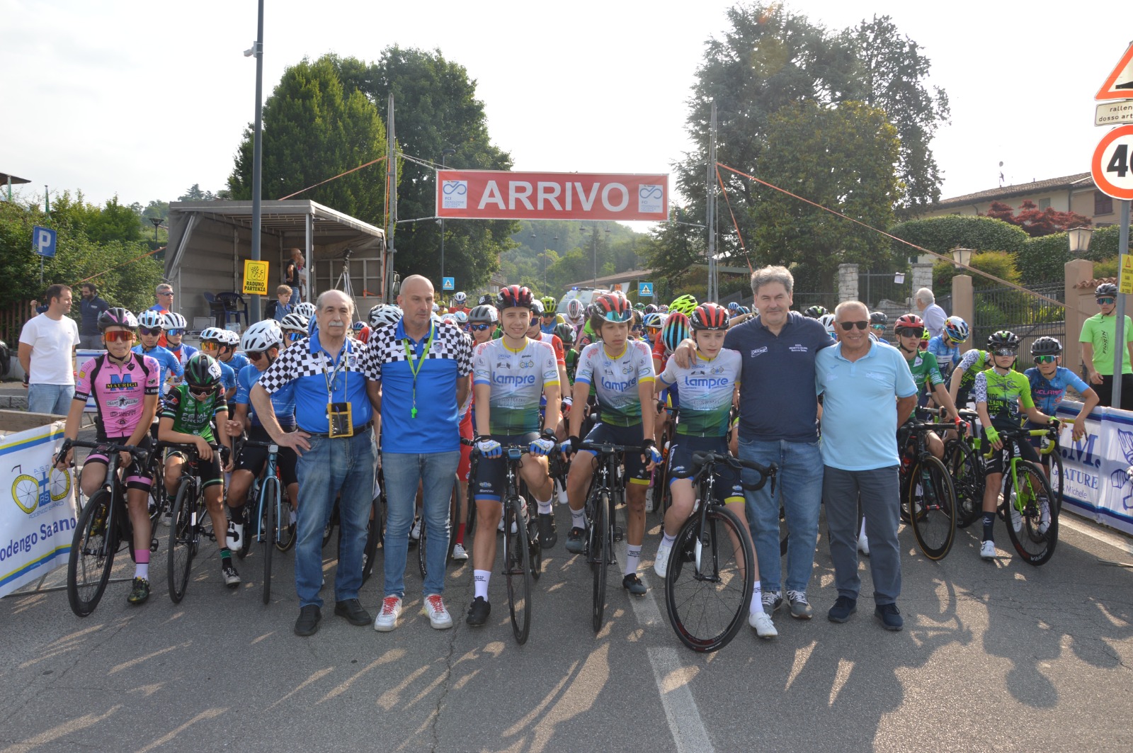 Esordienti alla partenza a Monticelli Brusati