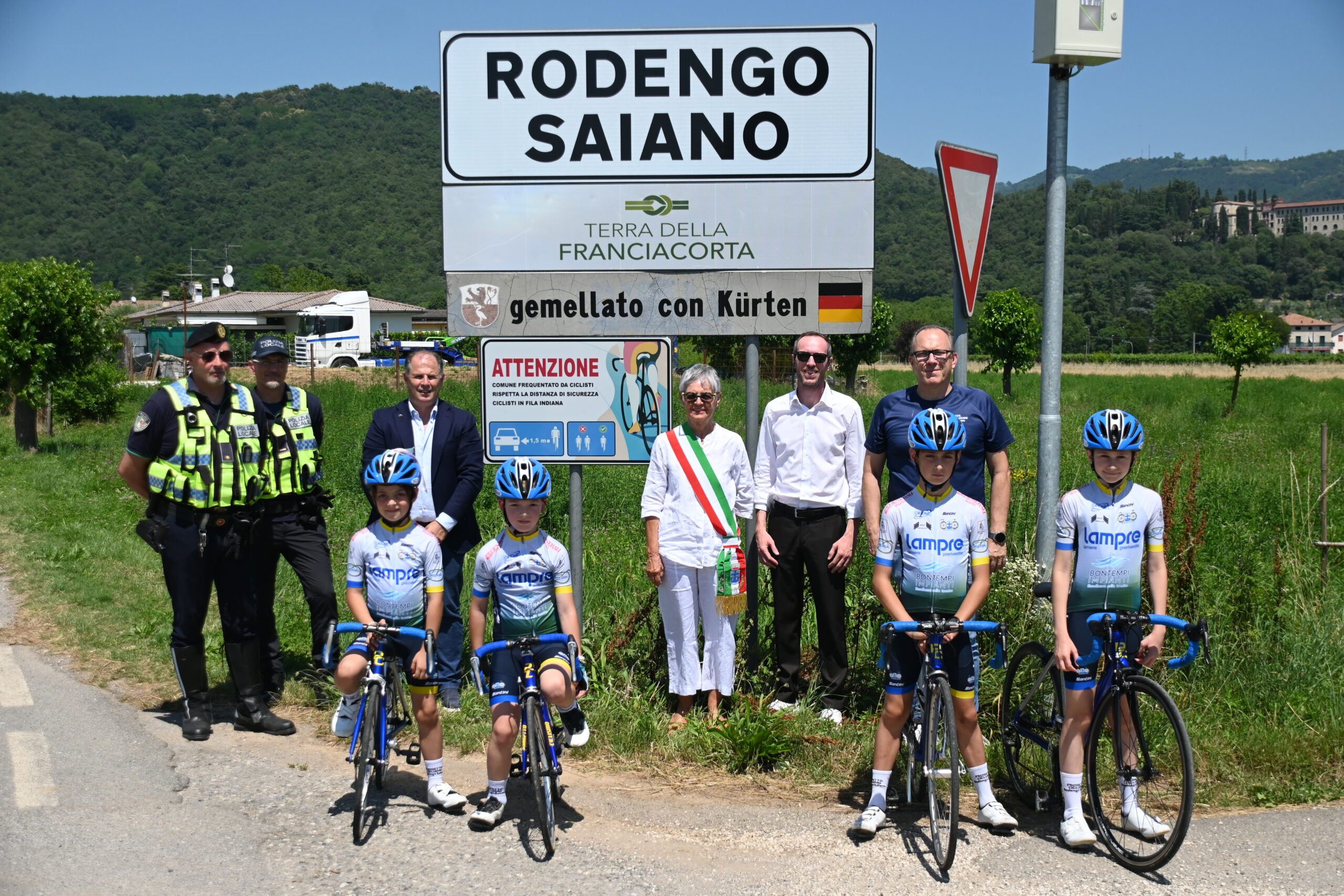 Inaugurazione cartelli per la sicurezza dei ciclisti